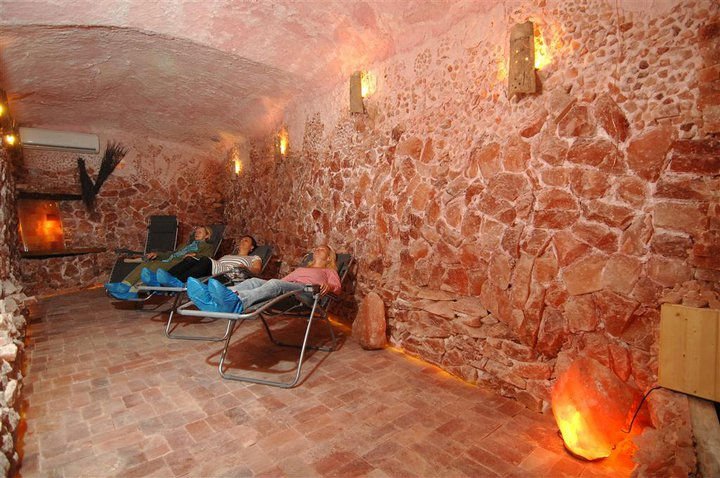 List of Himalayan Salt Therapy Caves in the US